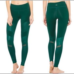 Alo Yoga Forest Green Mesh Moto legging size small